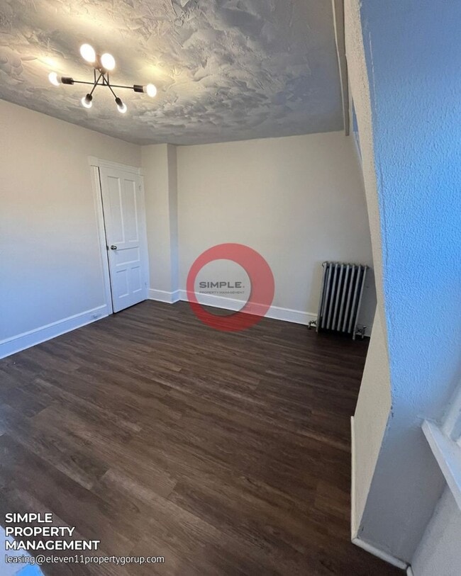 Building Photo - 355 N 2nd St