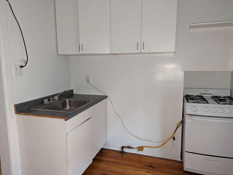 Building Photo - 2700 N Spaulding Ave