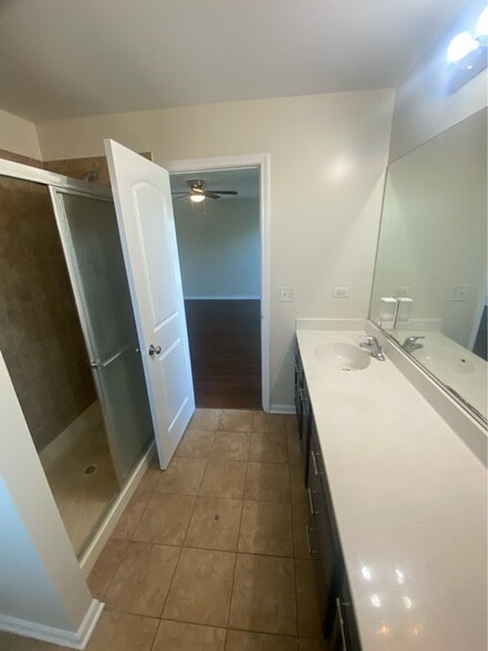 Building Photo - 8114 Seward Rd