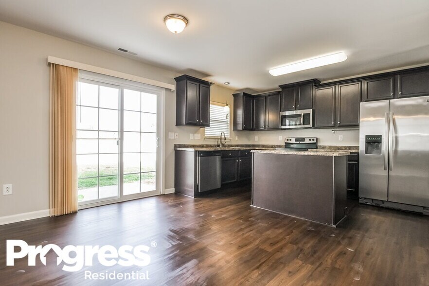 Building Photo - 5004 Bee Balm Ct