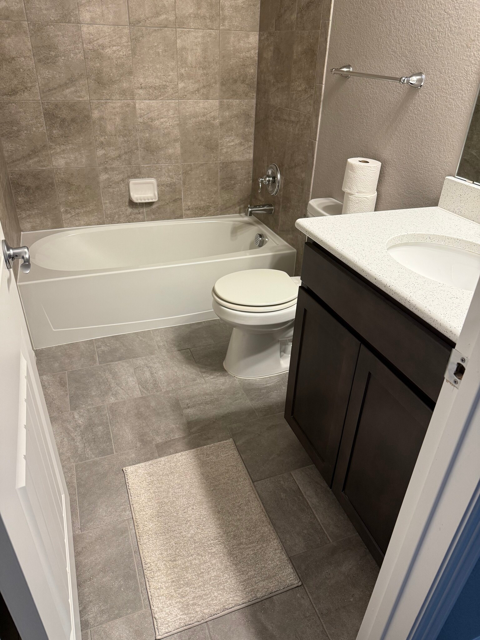 Building Photo - 5383 Homeward Dr