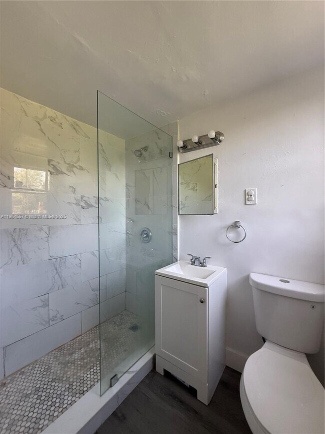 Building Photo - 5305 Biscayne Blvd