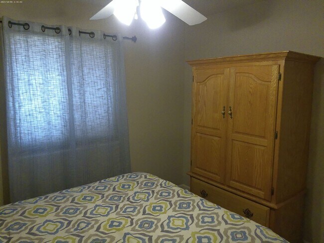 Building Photo - 3501 Iroquois Dr