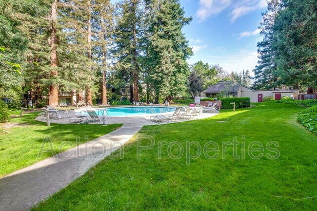 Building Photo - 505 Cypress Point Dr