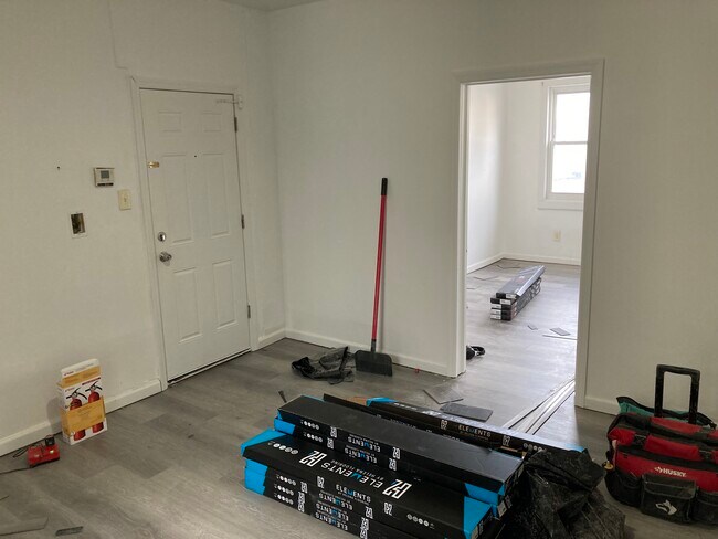 Building Photo - 42 Tillinghast St