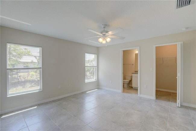 Building Photo - 8886 98th Ct
