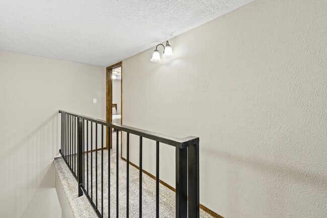 Building Photo - 214 Metz Dr