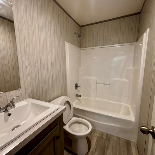 Building Photo - 118 Zoe Ave