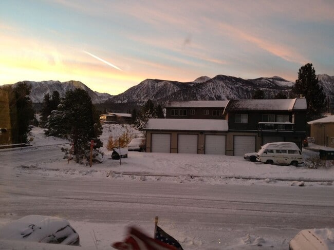 Building Photo - 1904 Sierra Nevada Rd