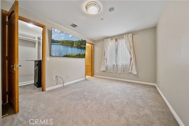 Building Photo - 216 N Buena Vista St