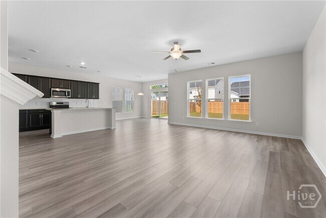 Building Photo - 116 Peabody St