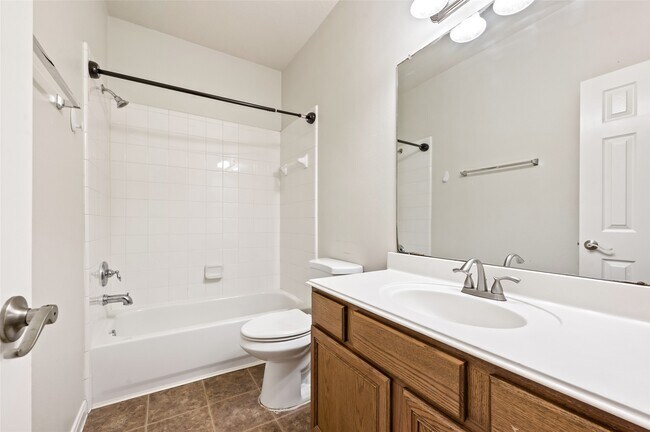 Building Photo - 8618 E Highlands Crossing