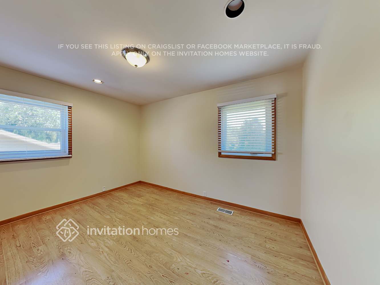 Building Photo - 327 Hemlock Ave