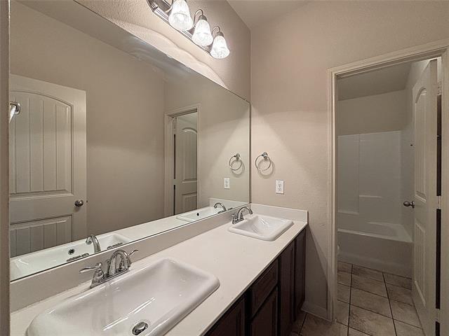 Building Photo - 9435 Smoke Tree Dr