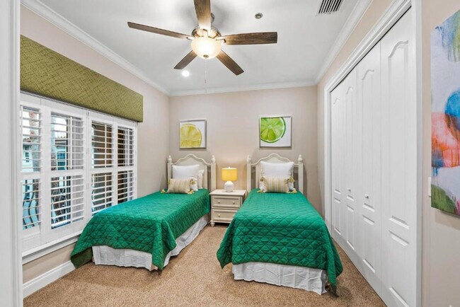 Building Photo - 6426 Gulf Dr