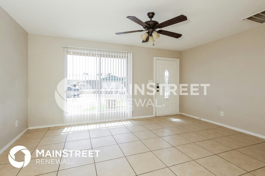 Building Photo - 3150 N 77th Ln