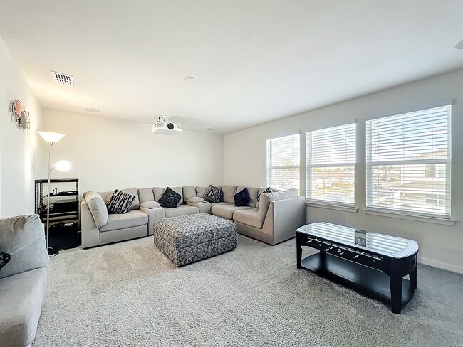 Building Photo - 1021 Savannah Palms Blvd