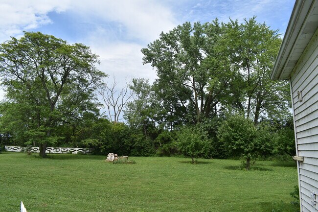 Building Photo - 724 Cty A12