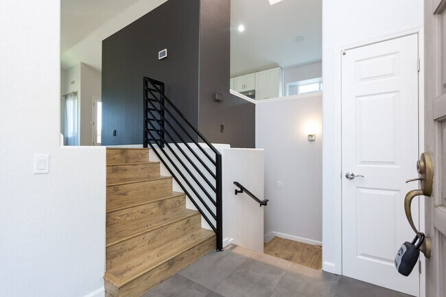 Building Photo - Modern Home in West Village of Singing Hills
