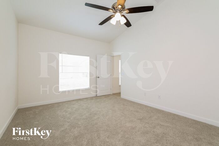 Building Photo - 535 Cardinal Dr