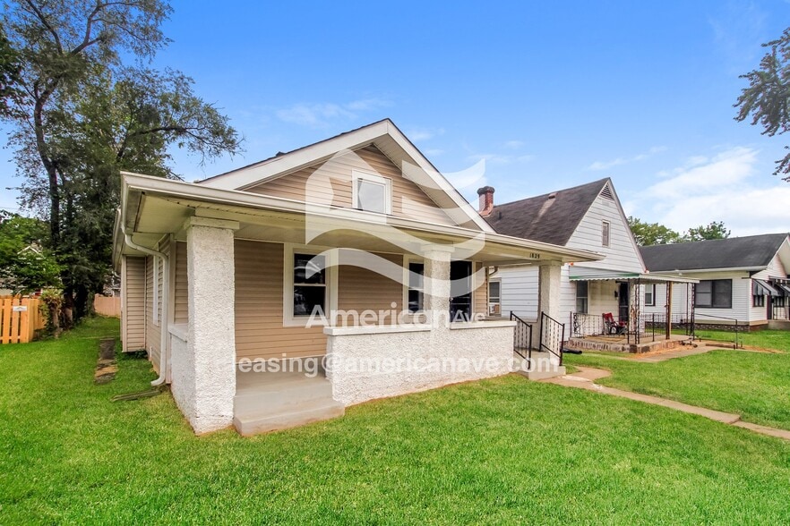 Building Photo - 1829 N Harding St