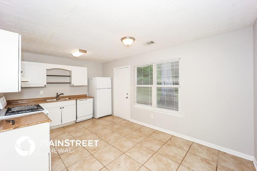 Building Photo - 1328 Labelle St