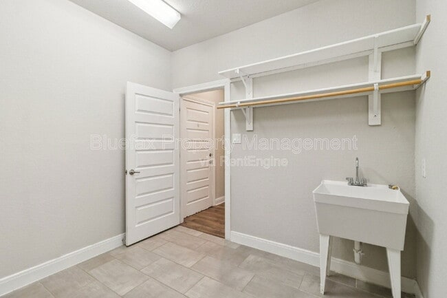 Building Photo - 9226 King Valley