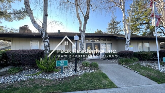 Building Photo - Very Nice Greenhaven 2bd/1ba Condo in Gated Community - Must See