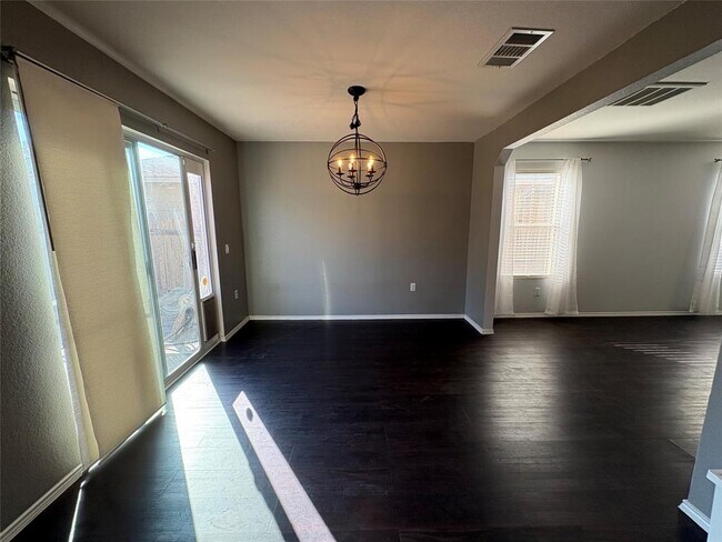 Building Photo - 8932 Southwick Dr