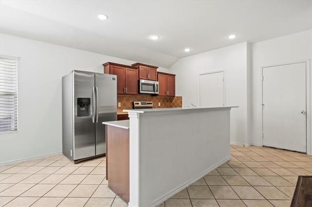 Building Photo - 8410 Sussex St