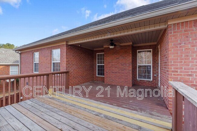 Building Photo - 934 Sedgefield Cir