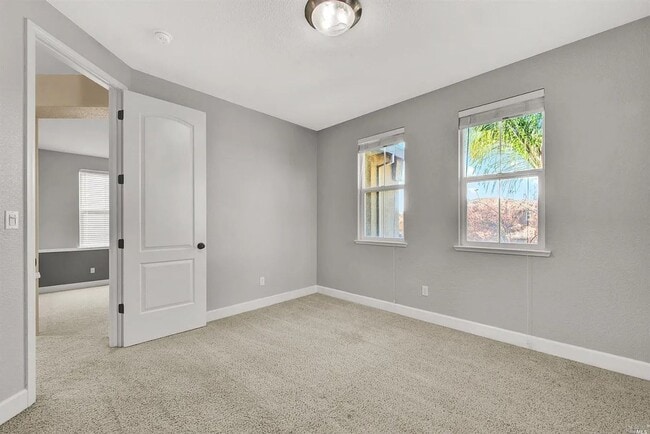 Building Photo - 107 Brighton Cir