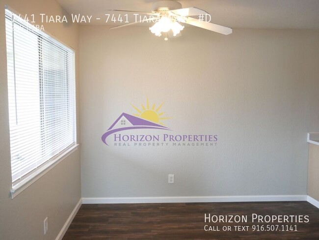 Building Photo - Remodeled 2 Bed 1 Bath 894sqft Second Floo...