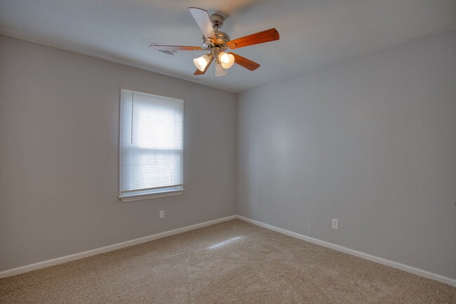 Building Photo - 2902 Princeton Ave