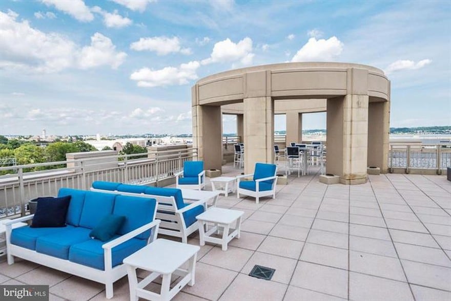 Rooftop - 3650 S Glebe Rd