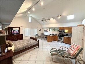 Building Photo - 26 Woodbury Dr