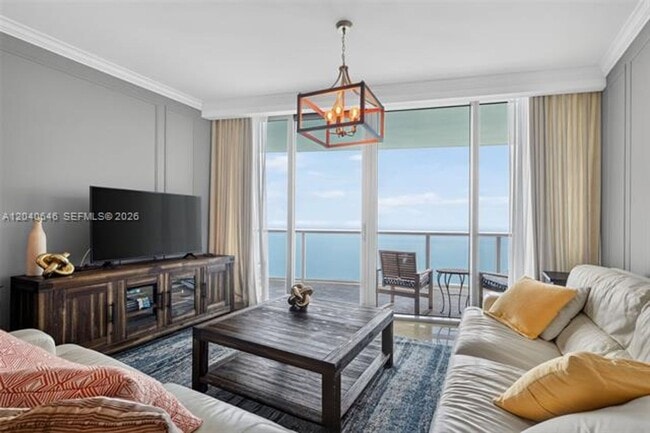 Building Photo - 17001 Collins Ave