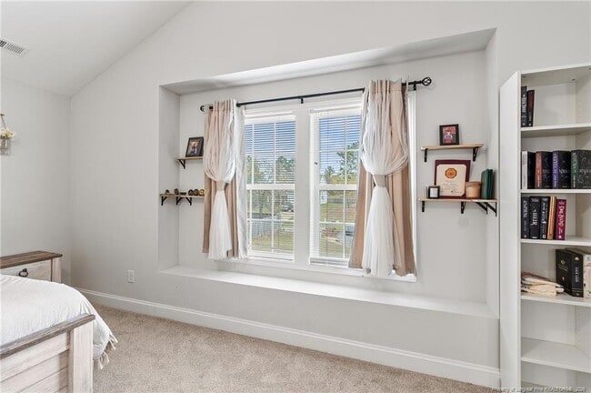 Building Photo - 216 Bunting Dr