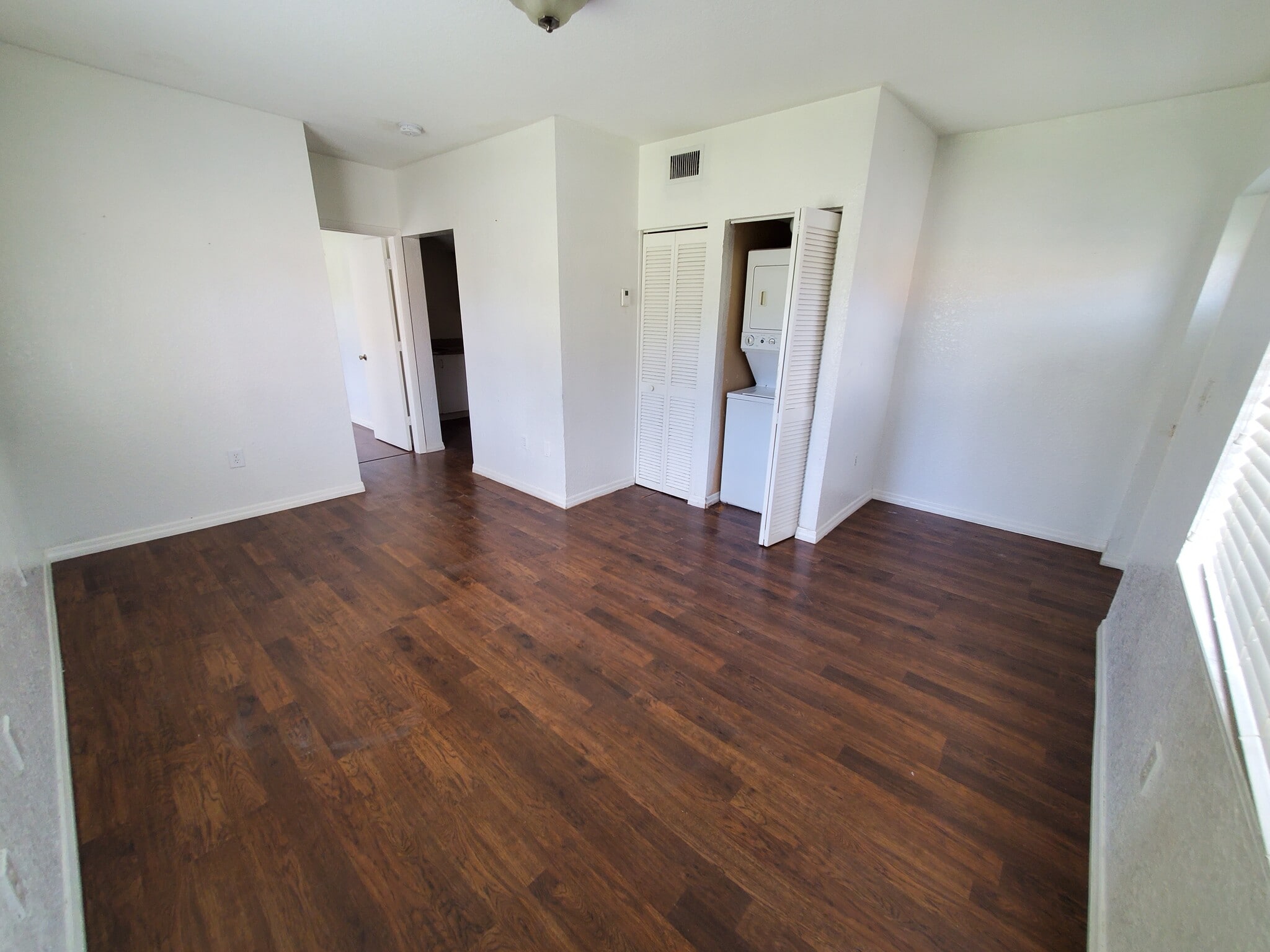 Building Photo - 300 NW 84th Terrace