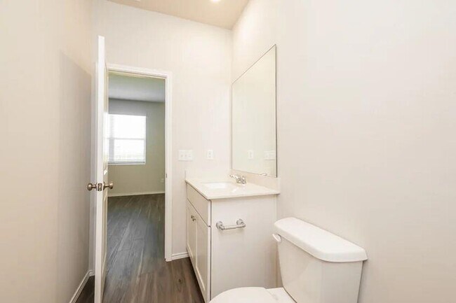 Building Photo - 1809 Crimson Lake Blvd