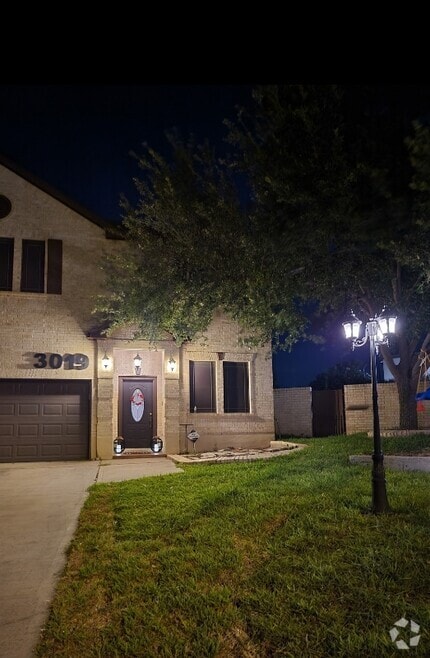 Building Photo - 3019 Calle Vistoso Ln