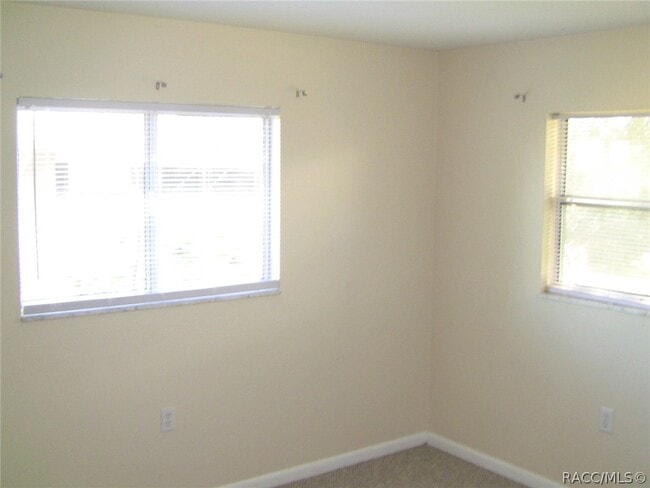 Building Photo - 198 W Valerian Pl