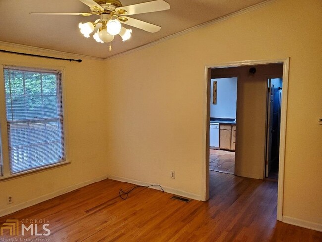 Building Photo - 742 Charles Allen Dr NE