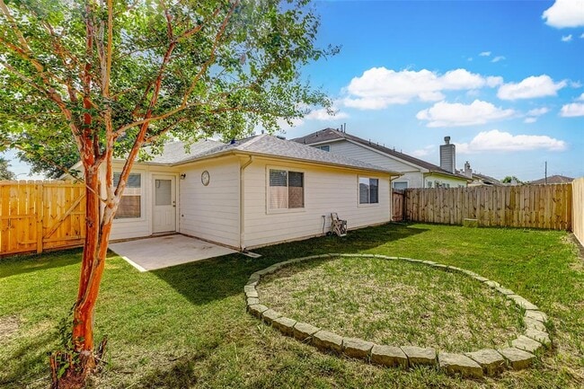 Building Photo - 25331 Clover Ranch Dr