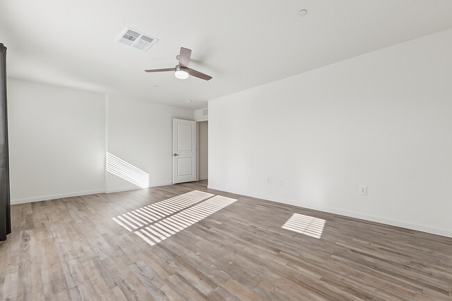 Building Photo - Newly Built 6 Bed / 2.5 Bath Single-Family Home with Upgraded Kitchen and Fully Fenced Yard in So...