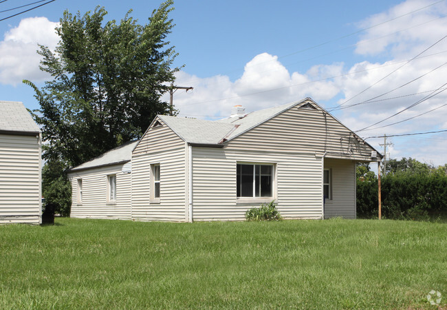 Primary Photo - 1773-1819 Mound St