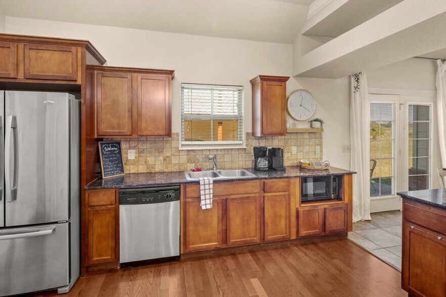 Building Photo - 4181 N Rolling Meadows Dr