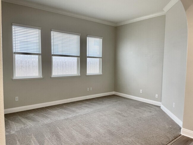Building Photo - 6408 Vilamoura Way