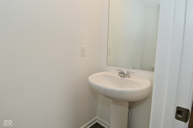 Building Photo - 6296 Wasco Dr