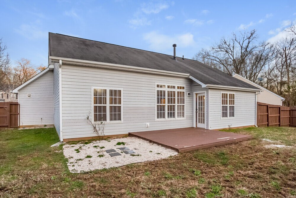 Building Photo - 5839 Mahogany Pl SW